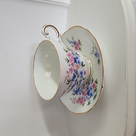 Vintage Regency Tea Cup and Saucer Blue Pink Floral Made in England. - Picture 5 of 8